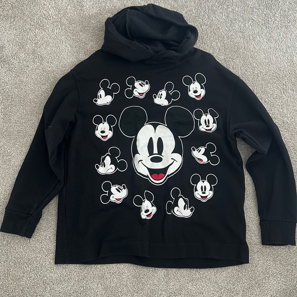 black hoodie - Picture 1 of 1